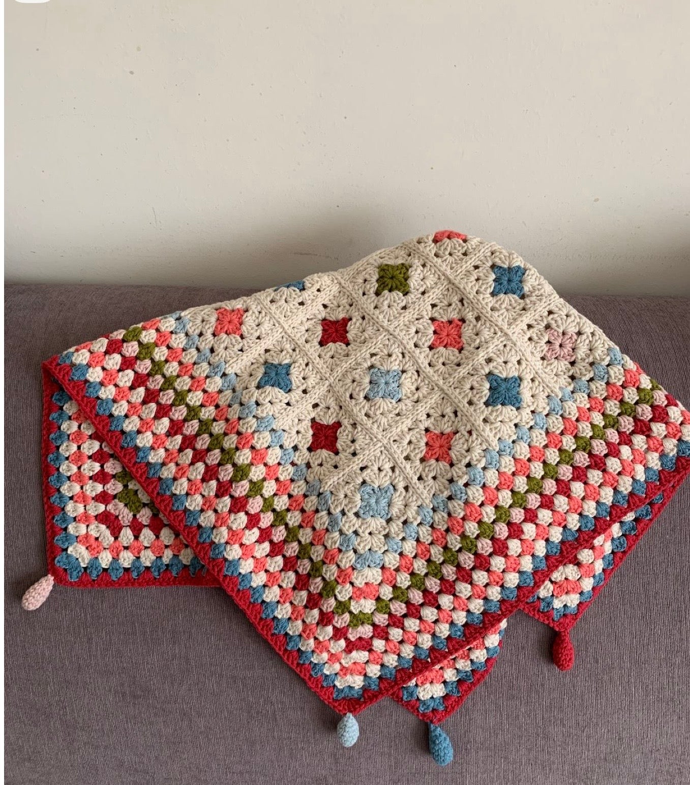 CROCHET LESSON - Beginner Granny Square